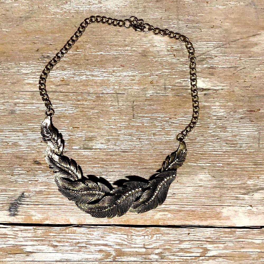 Vintage Silver Leaves Metal Necklace *** Read Details - Picture 1 of 4